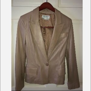 Hi I’m selling a Vintage Yves Saint Laurent Jacket